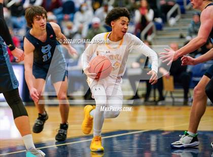 Thumbnail 3 in O'Dea vs Gig Harbor (WIAA 3A Regional Playoff) photogallery.