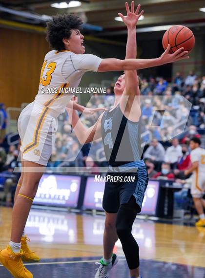 Thumbnail 2 in O'Dea vs Gig Harbor (WIAA 3A Regional Playoff) photogallery.