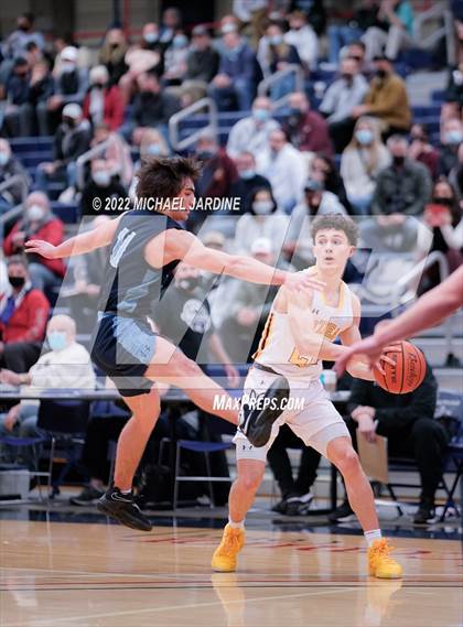Thumbnail 2 in O'Dea vs Gig Harbor (WIAA 3A Regional Playoff) photogallery.