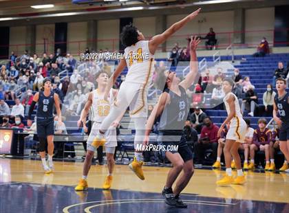 Thumbnail 3 in O'Dea vs Gig Harbor (WIAA 3A Regional Playoff) photogallery.