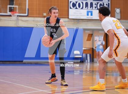 Thumbnail 2 in O'Dea vs Gig Harbor (WIAA 3A Regional Playoff) photogallery.