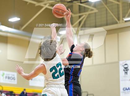 Thumbnail 1 in Highland vs. Centennial (Hoophall West Tournament) photogallery.
