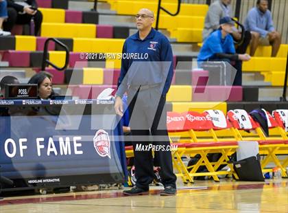Thumbnail 2 in Highland vs. Centennial (Hoophall West Tournament) photogallery.