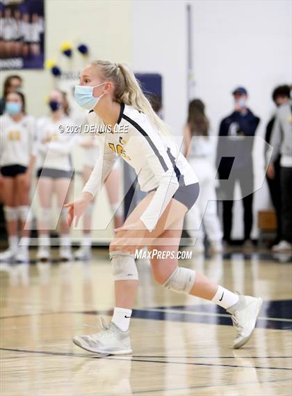 Thumbnail 3 in Hillsdale @ Oak Ridge (CIF State D1 NorCal Regional Final) photogallery.