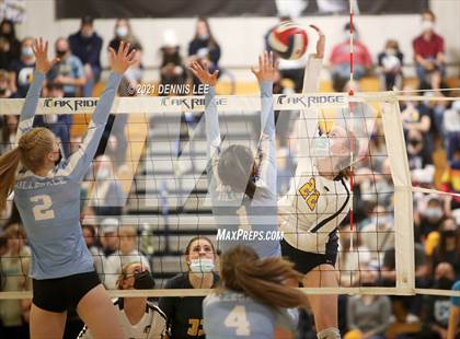 Thumbnail 3 in Hillsdale @ Oak Ridge (CIF State D1 NorCal Regional Final) photogallery.