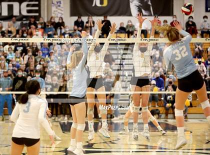 Thumbnail 3 in Hillsdale @ Oak Ridge (CIF State D1 NorCal Regional Final) photogallery.