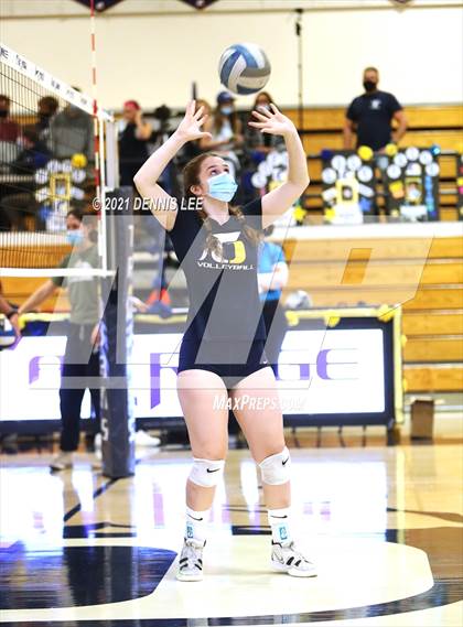 Thumbnail 2 in Hillsdale @ Oak Ridge (CIF State D1 NorCal Regional Final) photogallery.