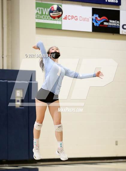 Thumbnail 2 in Hillsdale @ Oak Ridge (CIF State D1 NorCal Regional Final) photogallery.