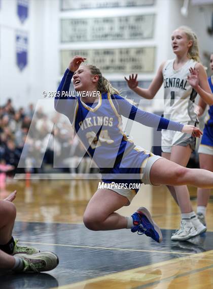 Thumbnail 1 in Central Columbia vs. Northern Lebanon  (PIAA Class 4A First Round) photogallery.