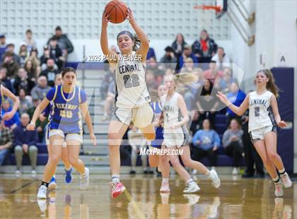 Thumbnail 3 in Central Columbia vs. Northern Lebanon  (PIAA Class 4A First Round) photogallery.