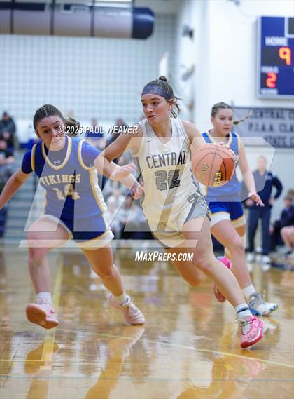 Thumbnail 2 in Central Columbia vs. Northern Lebanon  (PIAA Class 4A First Round) photogallery.