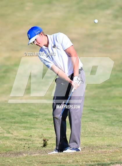 Thumbnail 2 in AIA Division I Finals photogallery.