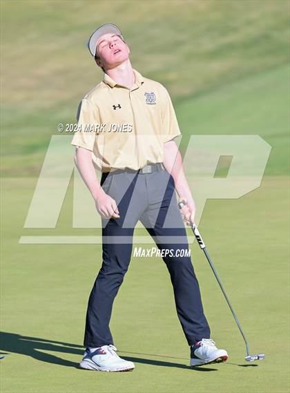 Thumbnail 3 in AIA Division I Finals photogallery.