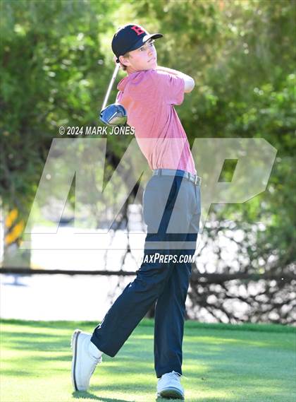 Thumbnail 2 in AIA Division I Finals photogallery.
