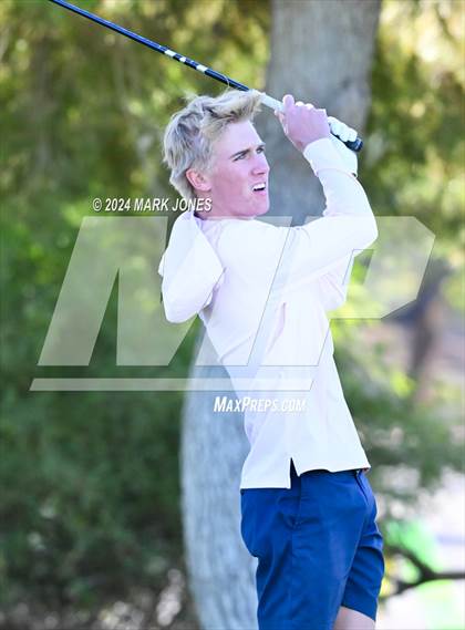 Thumbnail 3 in AIA Division I Finals photogallery.