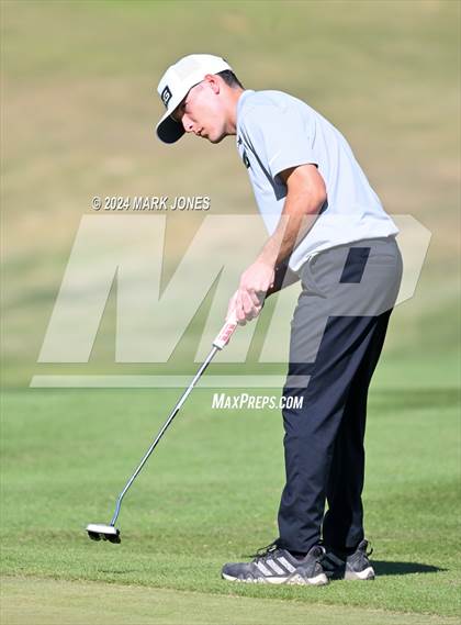 Thumbnail 2 in AIA Division I Finals photogallery.