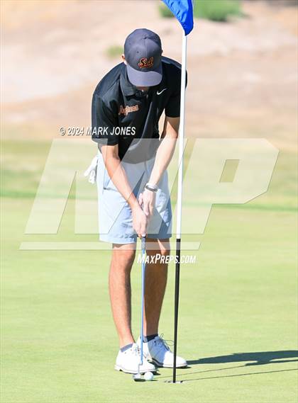 Thumbnail 2 in AIA Division I Finals photogallery.