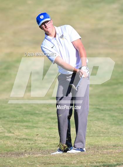 Thumbnail 3 in AIA Division I Finals photogallery.