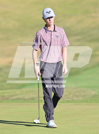 Thumbnail 2 in AIA Division I Finals photogallery.