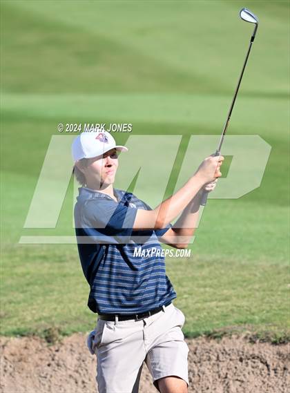 Thumbnail 2 in AIA Division I Finals photogallery.