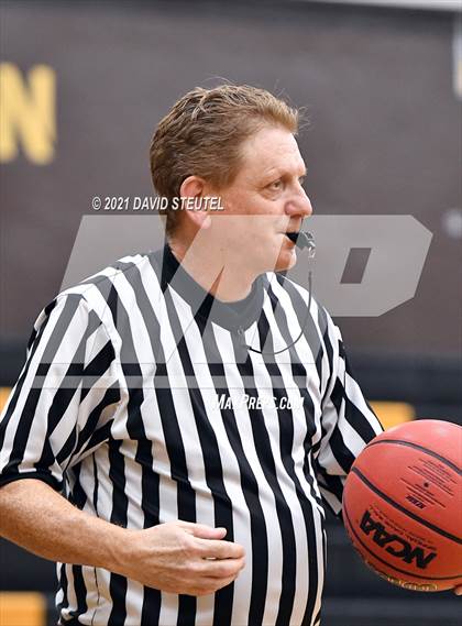 Thumbnail 2 in West Campus vs. Foothill (Mel Good Holiday Classic) photogallery.