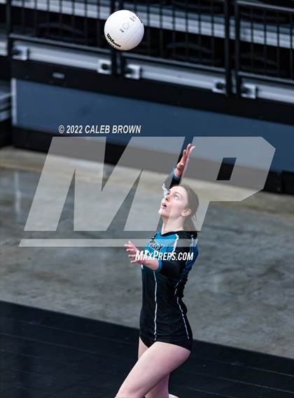 Thumbnail 2 in Farmington vs. Davis (UHSAA 6A Consolation Round) photogallery.