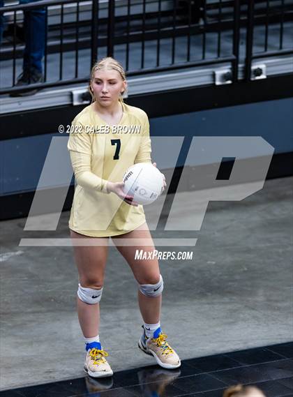 Thumbnail 1 in Farmington vs. Davis (UHSAA 6A Consolation Round) photogallery.