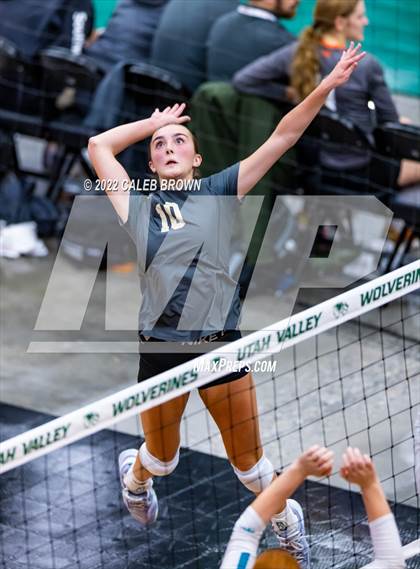 Thumbnail 2 in Farmington vs. Davis (UHSAA 6A Consolation Round) photogallery.
