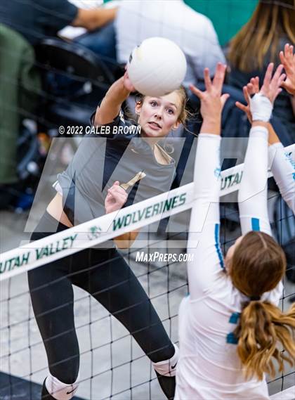 Thumbnail 2 in Farmington vs. Davis (UHSAA 6A Consolation Round) photogallery.