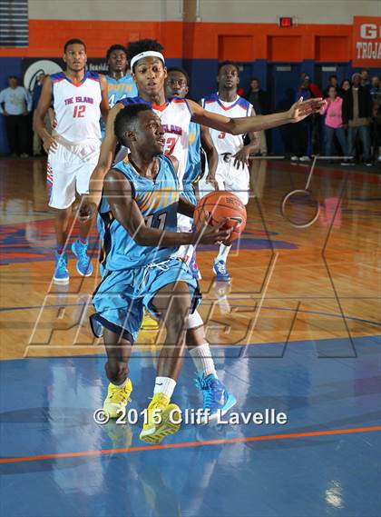 Thumbnail 2 in James Island vs. South Florence photogallery.