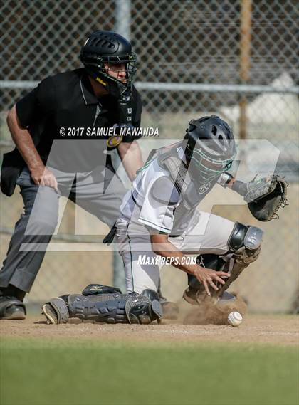 Thumbnail 2 in Taft vs Granada Hills Charter photogallery.