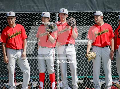 Thumbnail 2 in Taft vs Granada Hills Charter photogallery.
