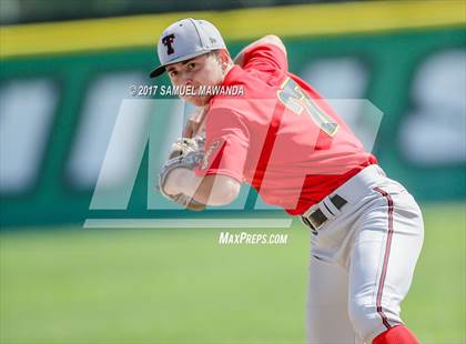 Thumbnail 2 in Taft vs Granada Hills Charter photogallery.