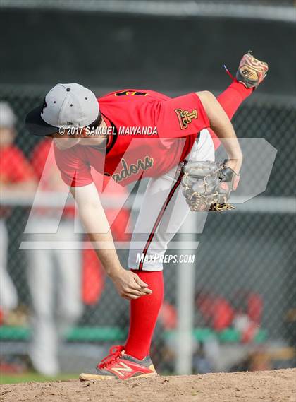 Thumbnail 2 in Taft vs Granada Hills Charter photogallery.