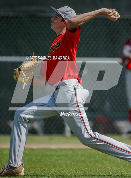 Thumbnail 3 in Taft vs Granada Hills Charter photogallery.