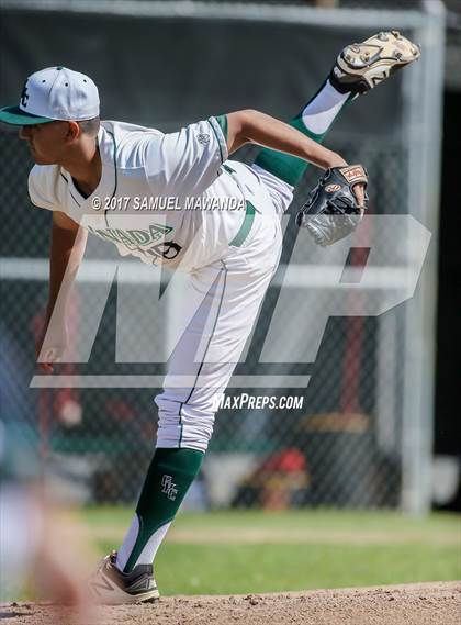 Thumbnail 2 in Taft vs Granada Hills Charter photogallery.