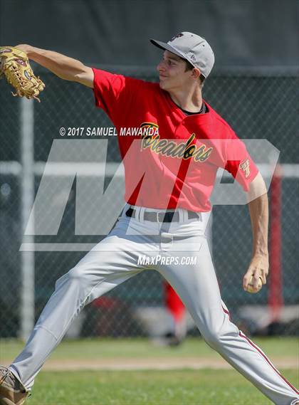 Thumbnail 2 in Taft vs Granada Hills Charter photogallery.