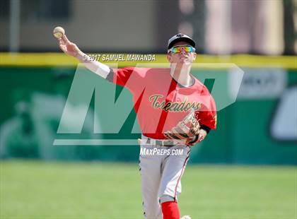 Thumbnail 2 in Taft vs Granada Hills Charter photogallery.