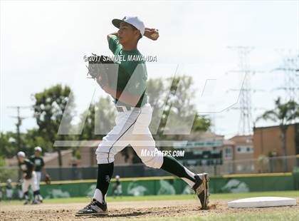Thumbnail 3 in Taft vs Granada Hills Charter photogallery.