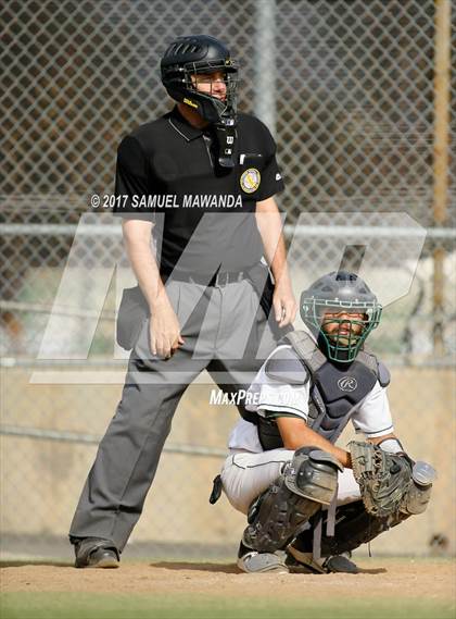 Thumbnail 2 in Taft vs Granada Hills Charter photogallery.