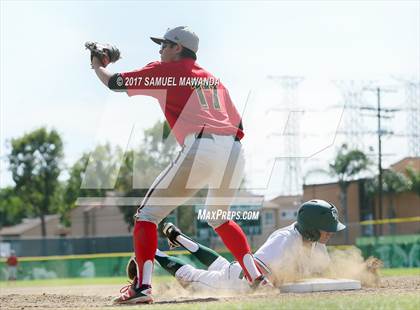 Thumbnail 3 in Taft vs Granada Hills Charter photogallery.
