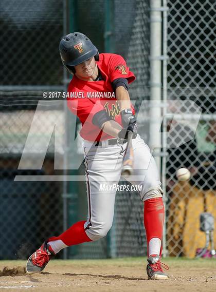 Thumbnail 2 in Taft vs Granada Hills Charter photogallery.