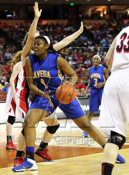 Thumbnail 3 in Argyle vs. La Vega (UIL 3A Final) photogallery.