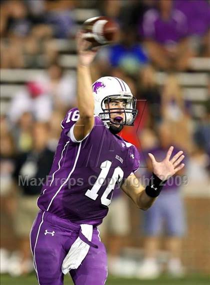 Thumbnail 1 in East St. Louis vs. Elder (Skyline Crosstown Showdown) photogallery.