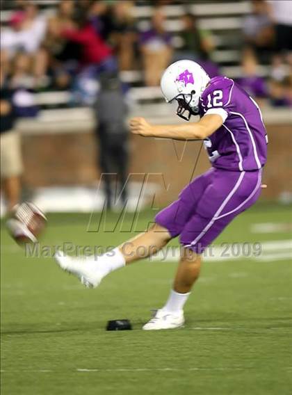 Thumbnail 2 in East St. Louis vs. Elder (Skyline Crosstown Showdown) photogallery.