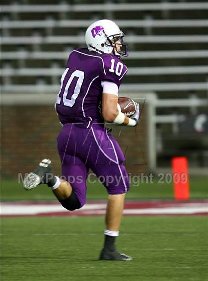 Thumbnail 3 in East St. Louis vs. Elder (Skyline Crosstown Showdown) photogallery.