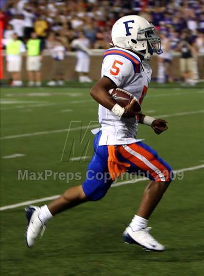 Thumbnail 3 in East St. Louis vs. Elder (Skyline Crosstown Showdown) photogallery.