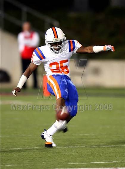 Thumbnail 1 in East St. Louis vs. Elder (Skyline Crosstown Showdown) photogallery.