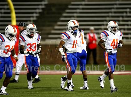 Thumbnail 1 in East St. Louis vs. Elder (Skyline Crosstown Showdown) photogallery.