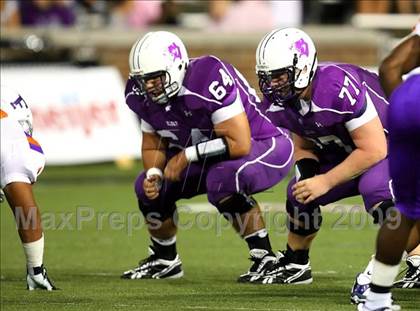 Thumbnail 2 in East St. Louis vs. Elder (Skyline Crosstown Showdown) photogallery.